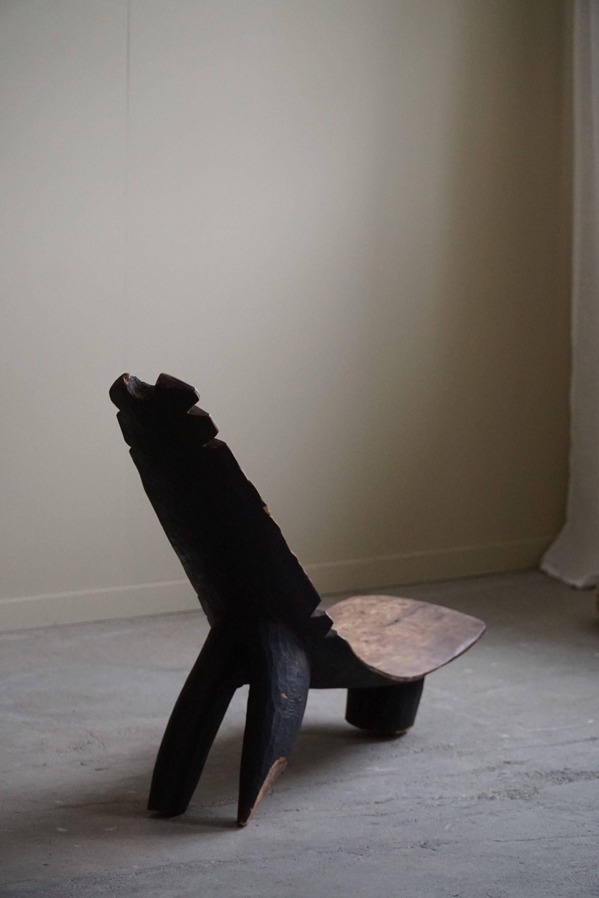 Rustic tribal Lobi chair from West Africa, Burkina Faso, Wabi Sabi, 1940s.