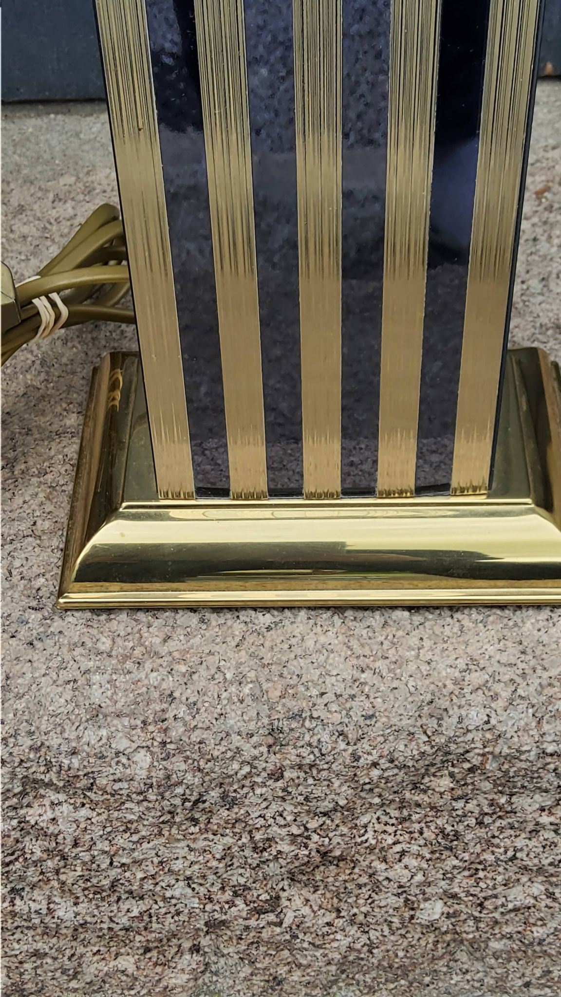 Hollywood Regency style Le Dauphin lamp from the 70s/80s in gilded brass and silver metal