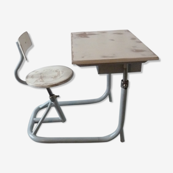 Adjustable school desk