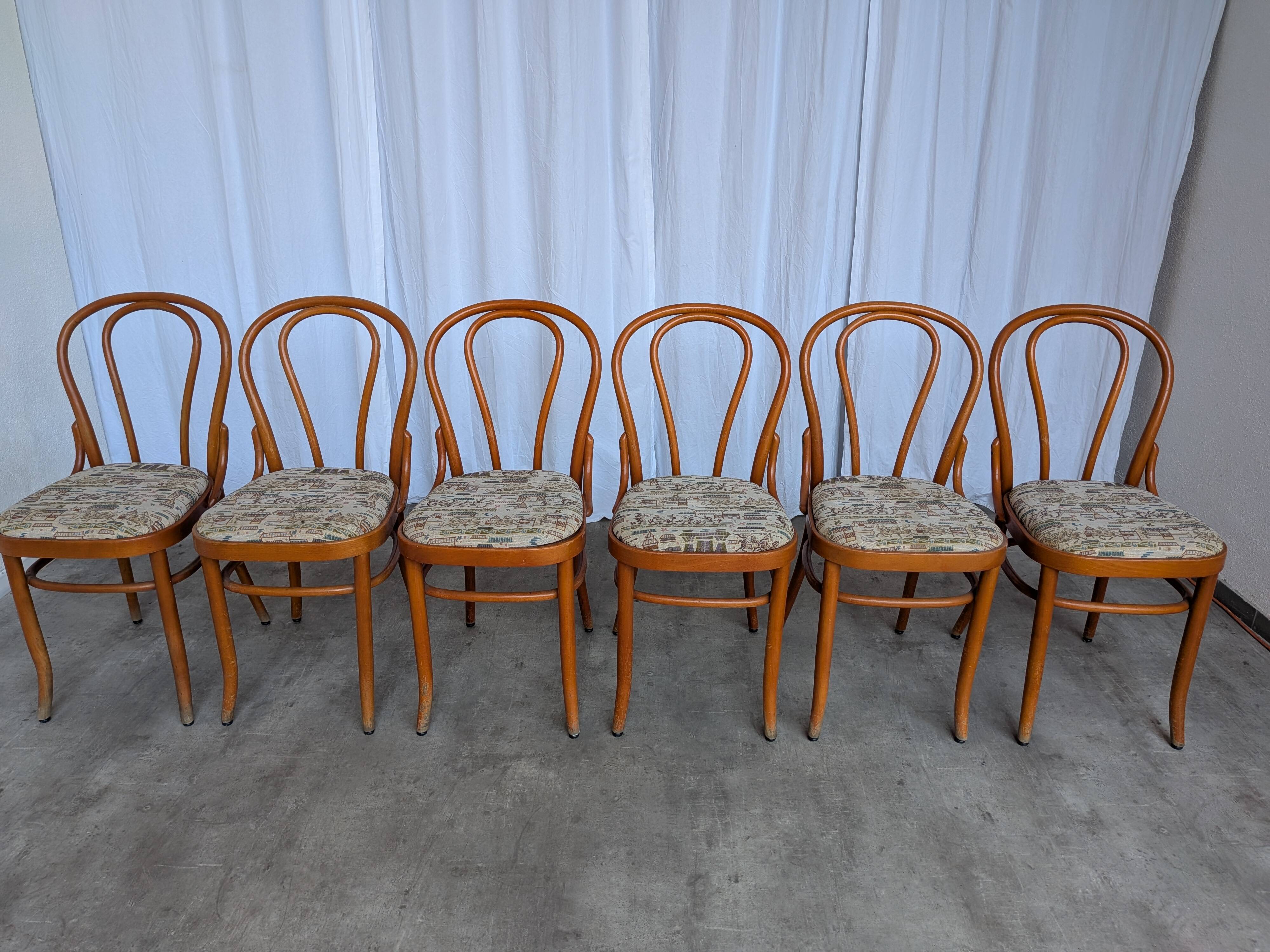 Ensemble de 6 chaises de salle à manger Thonet en bois courbé avec assise en tissu / Années 1970 Mid-Century Bistr