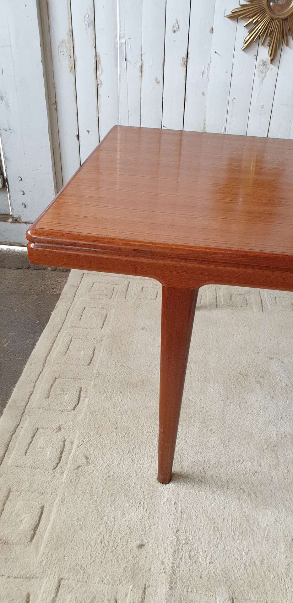 Table vintage en teck datant des années 60