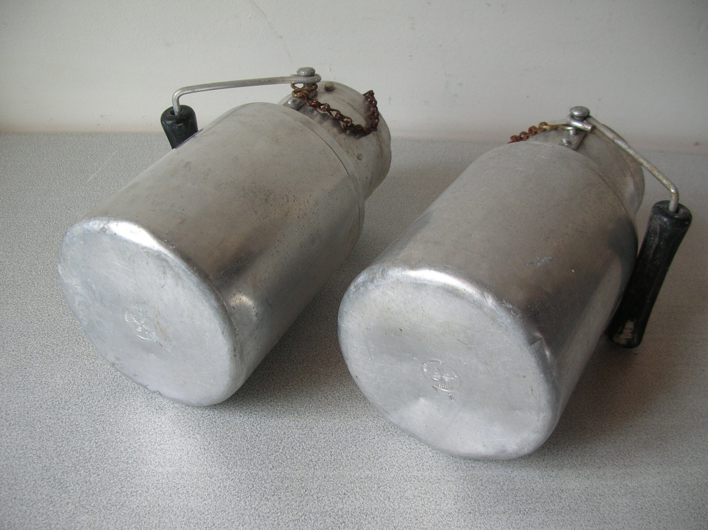 Set of 2 old aluminum milk pot Le Trèfle Vesoul 18 cm deco kitchen Normandy countryside
