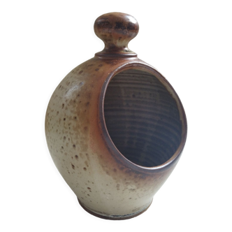 Artisanal stoneware salt pot