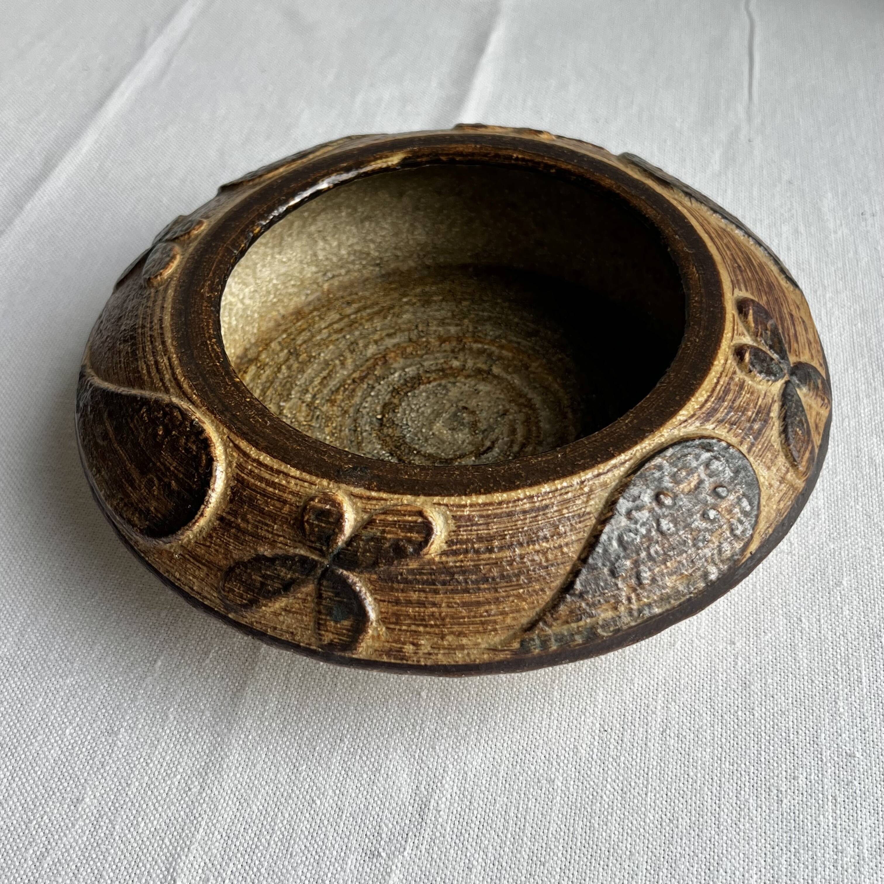 Modernist raw stoneware coupe by Haico Nitzsche for Søholm, Denmark.