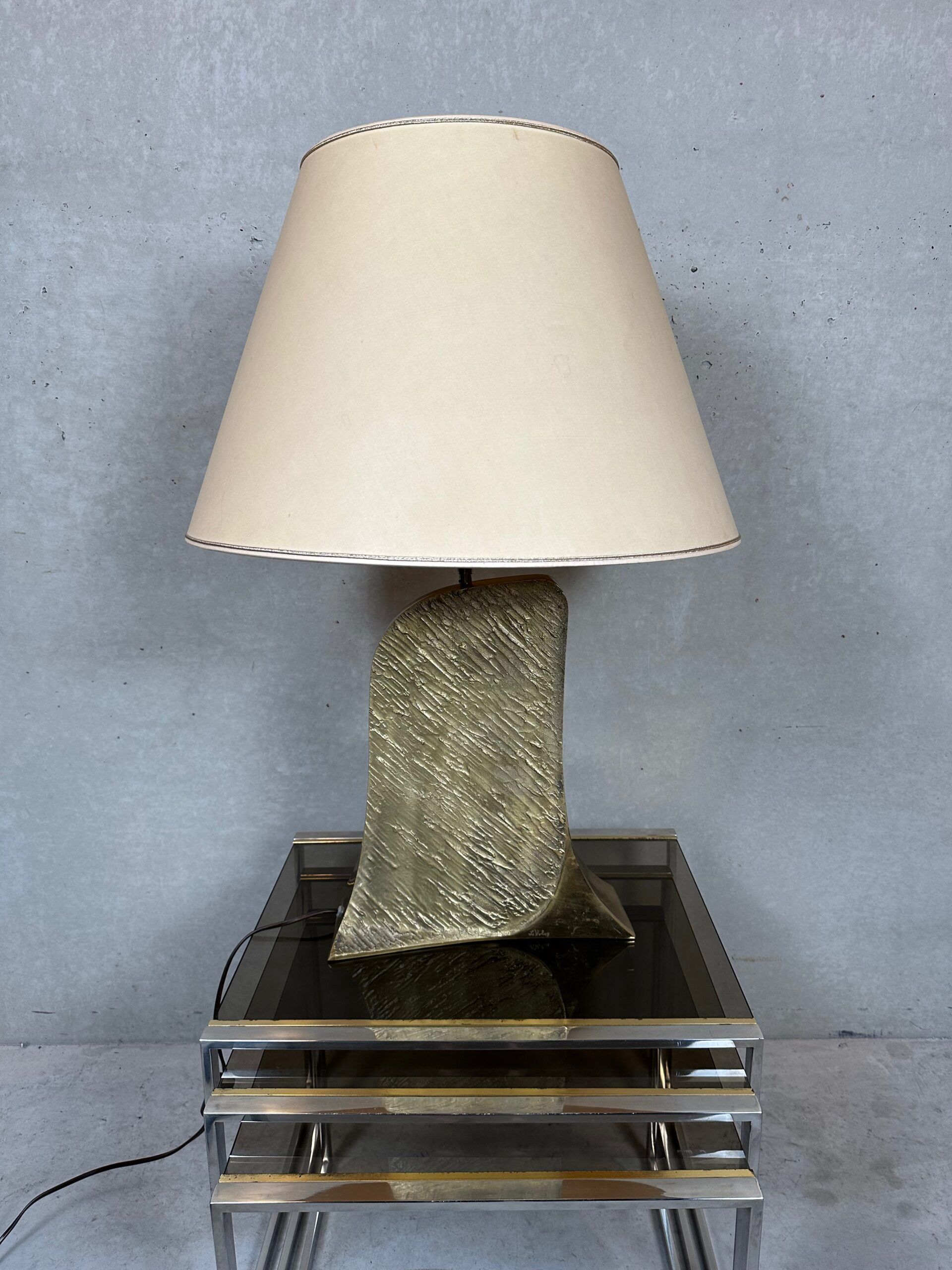 Vintage Hollywood Regency table lamp – signed