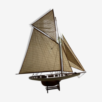 Wooden sailboat model pen duick