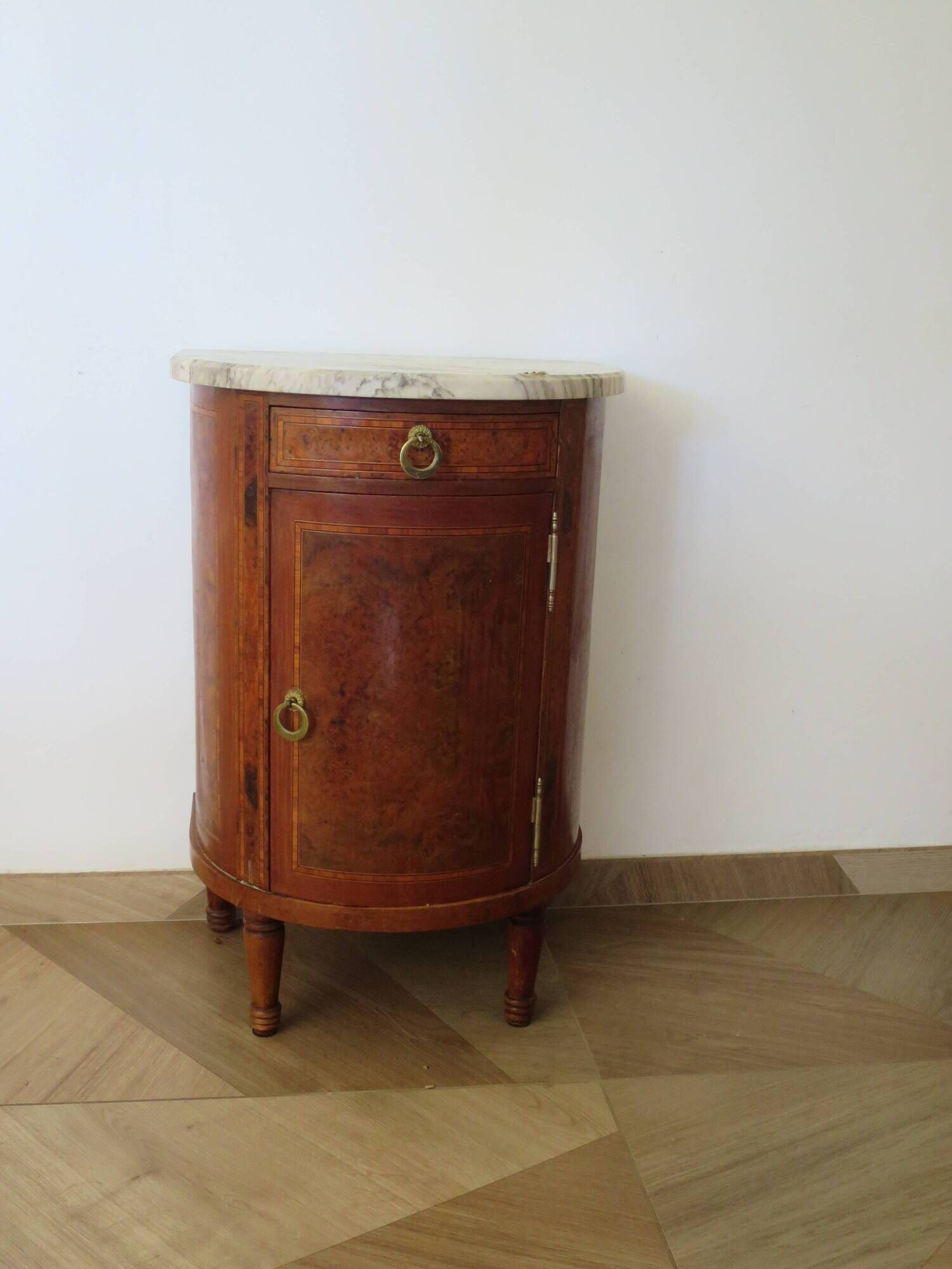 Small chest of drawers - Half-moon table - Louis XVI style - Elm burr veneer - Pla