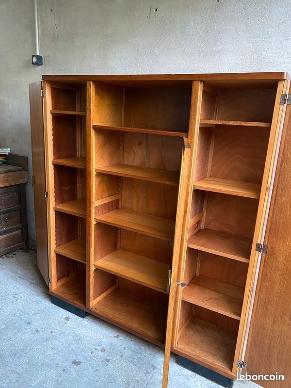 Library / Vintage solid wood sideboard – 3 doors with display cabinet