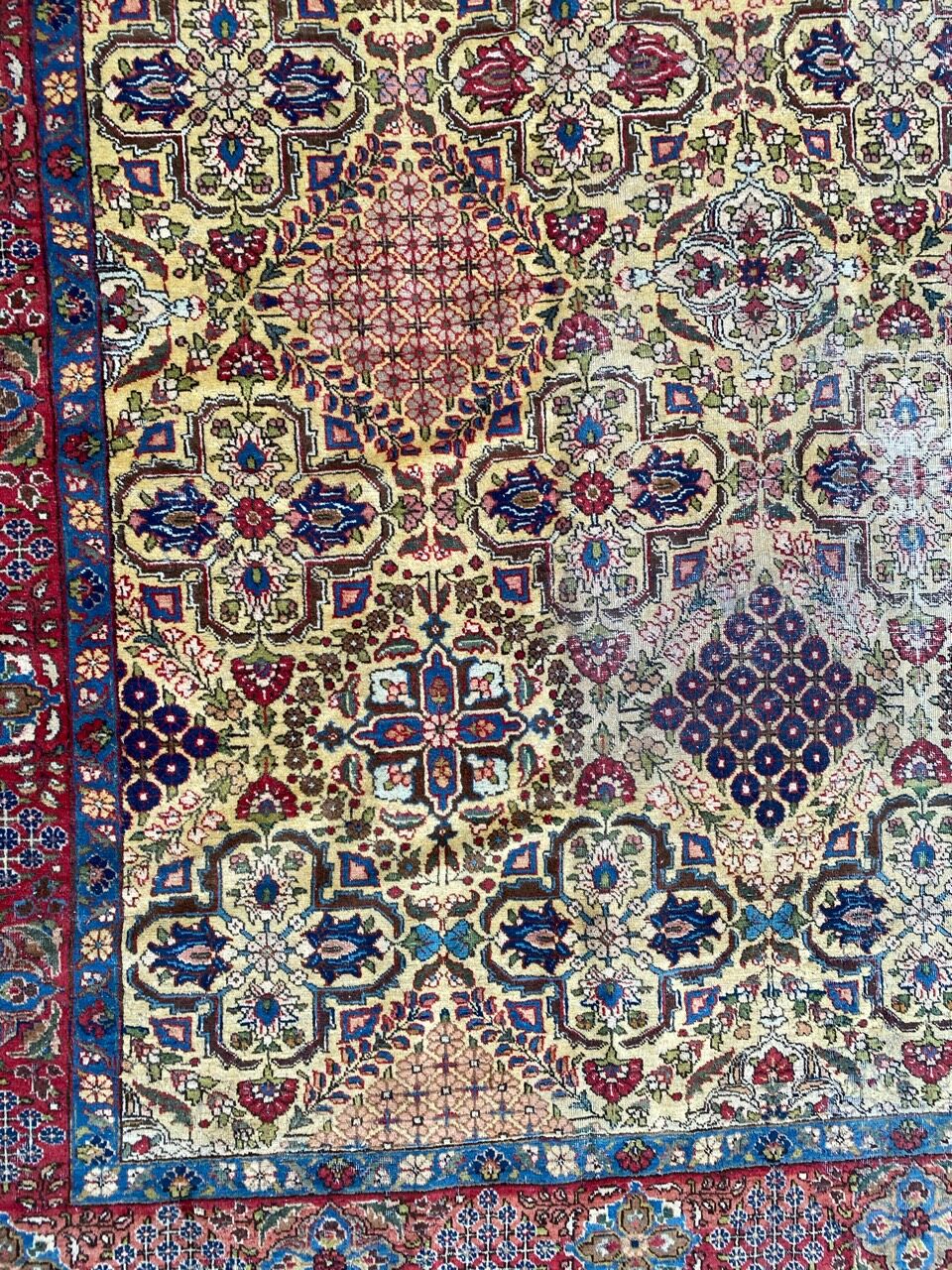 Large ancient Persian carpet Tabriz 240x320 cm