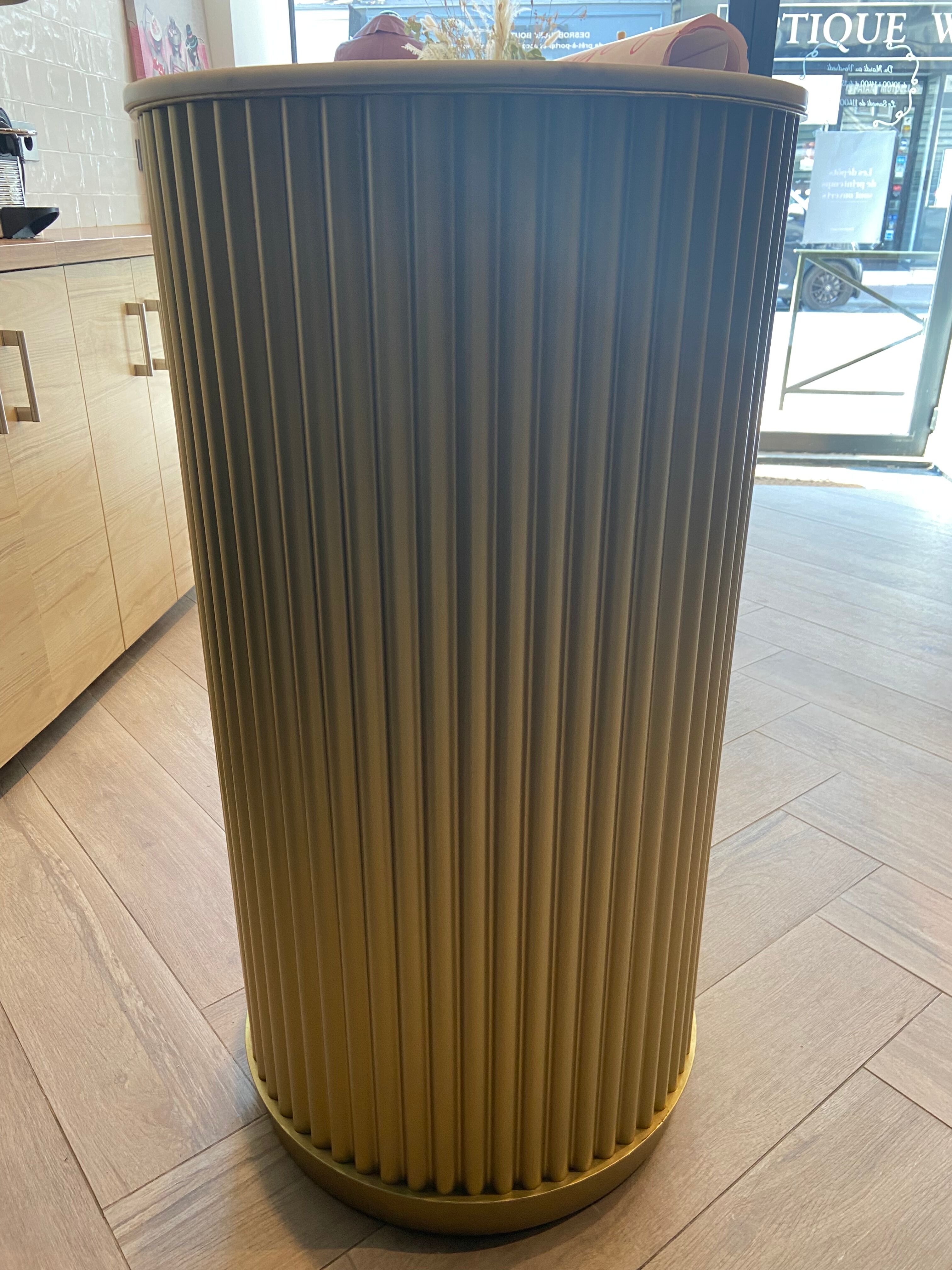 Bar Luxor House of the World