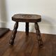 Tabouret tripode en bois