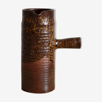Textured stoneware decanter
