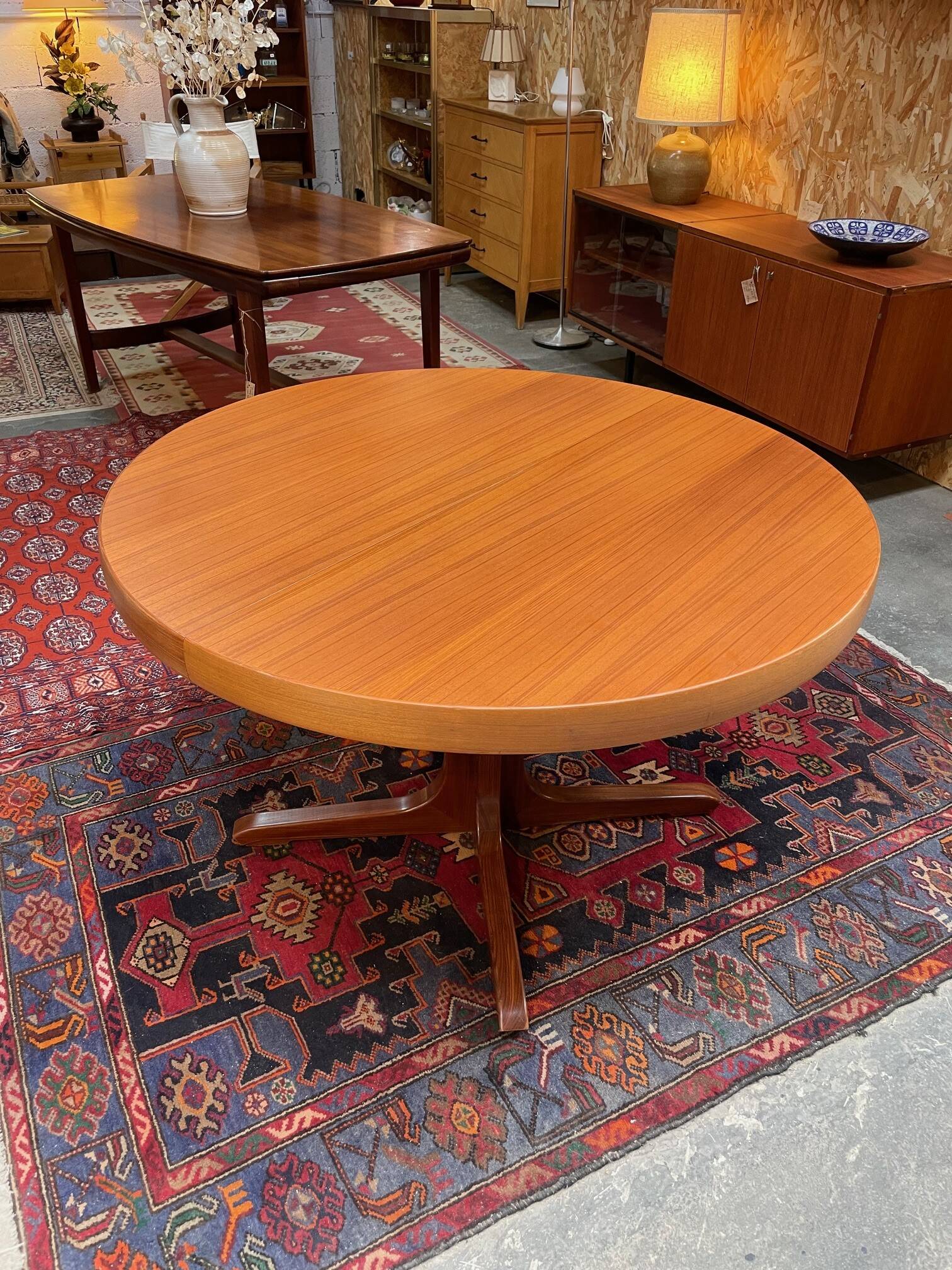 Baumann round teak table, vintage 1970s, Roche Bobois