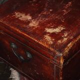 Malle ancienne chinoise en cuir