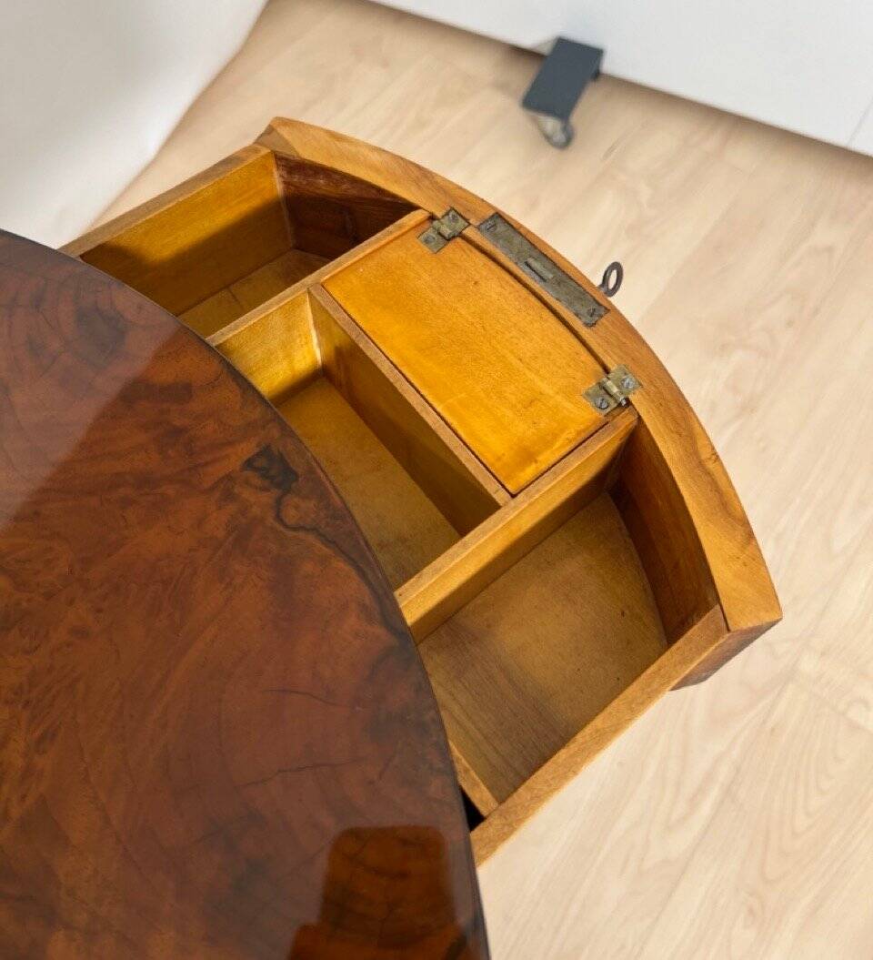 Round Biedermeier Sewing Table in Walnut with Ebonized Legs, South Germany, 1825