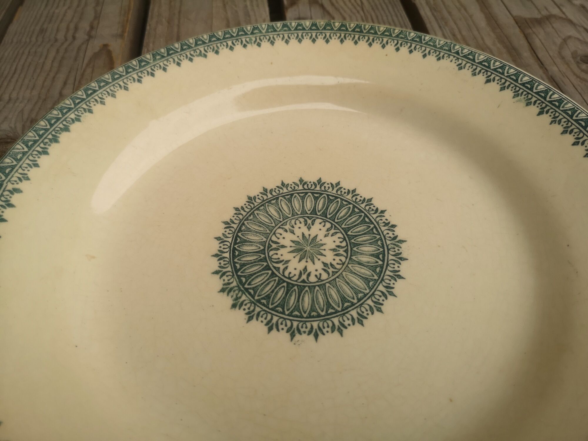 Plate old Terre de Fer Creil and Montereau Collection English