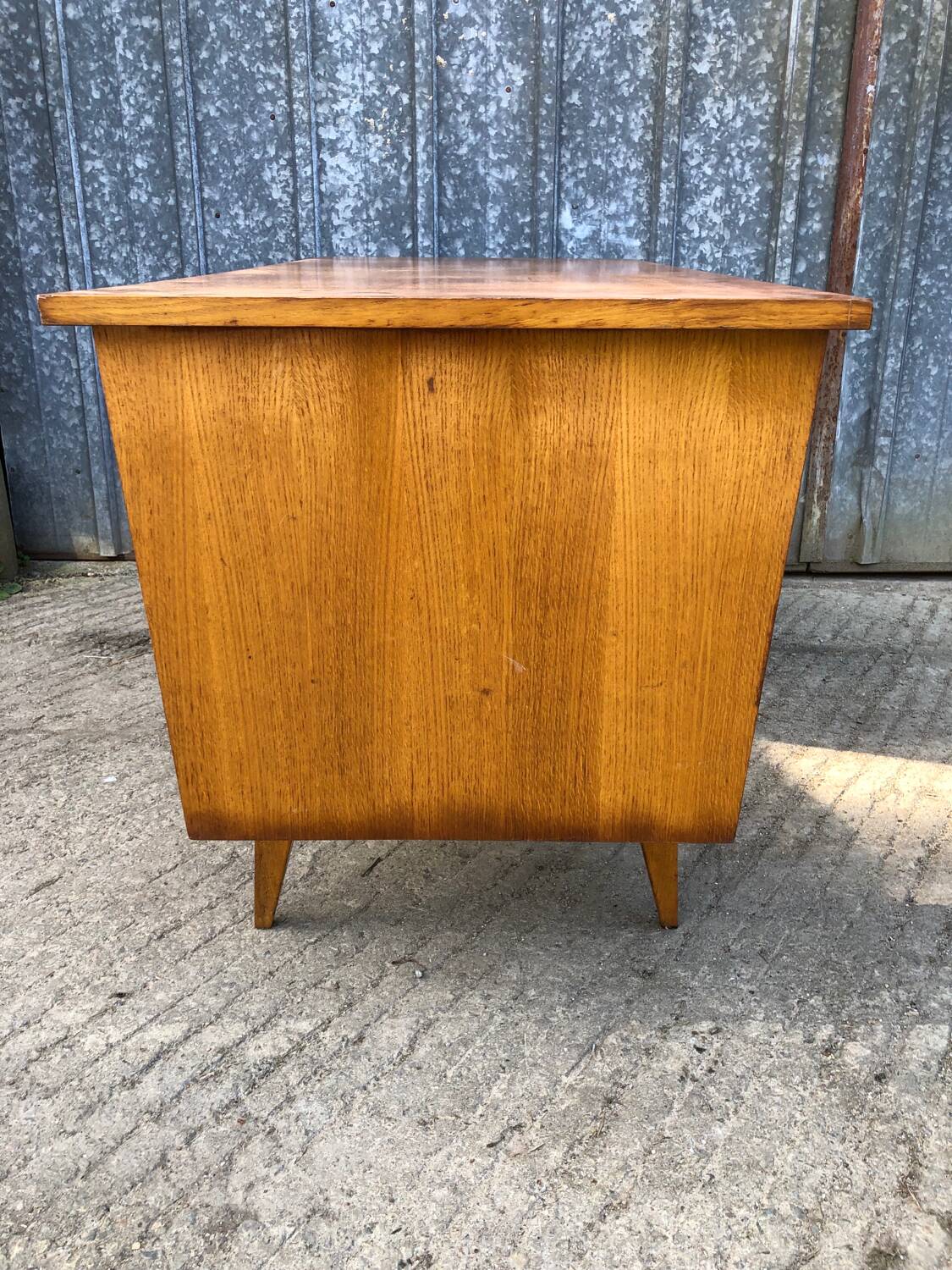Bureau vintage à pieds compas en chêne