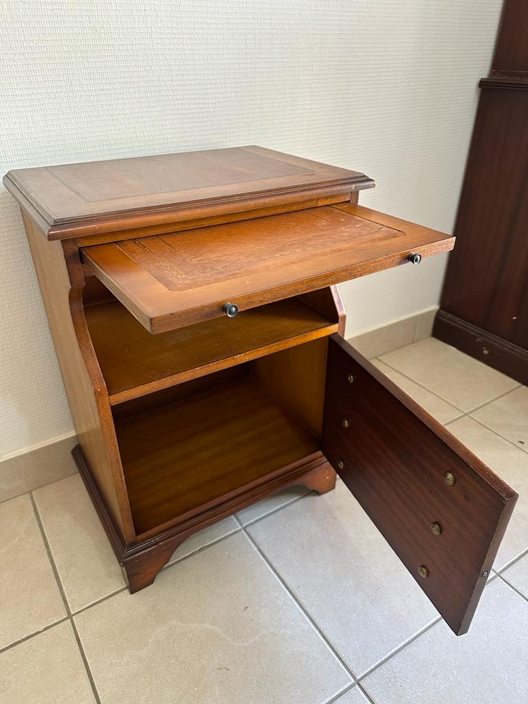 Table de chevet style anglais