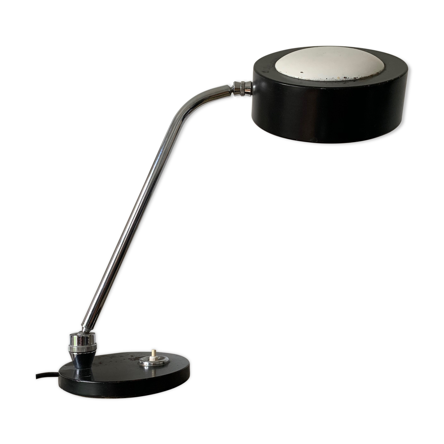 Black and white Jumo lamp