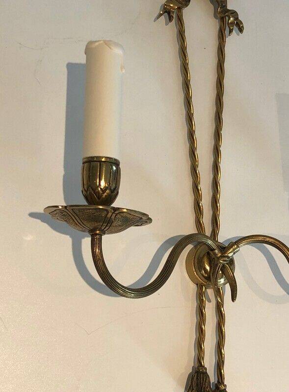 Paire d'appliques en bronze de style Louis XVI