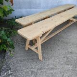 Bench in natural pine