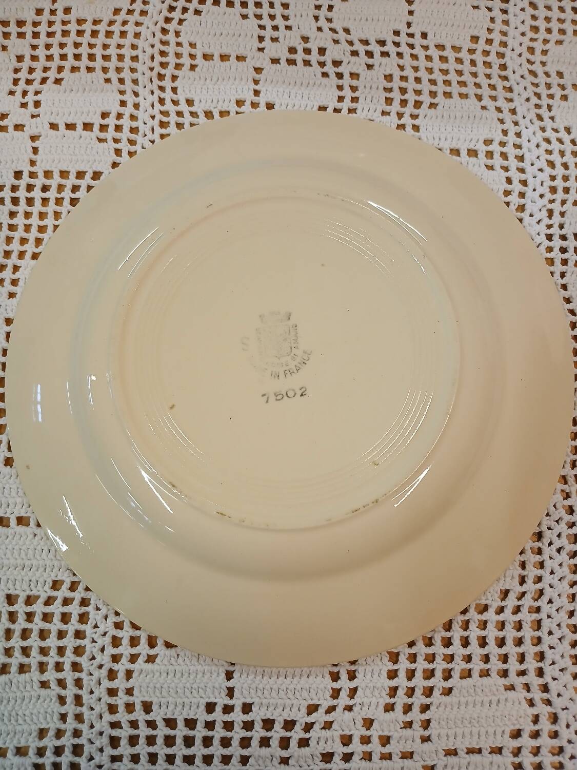 6 mismatched antique dinner plates