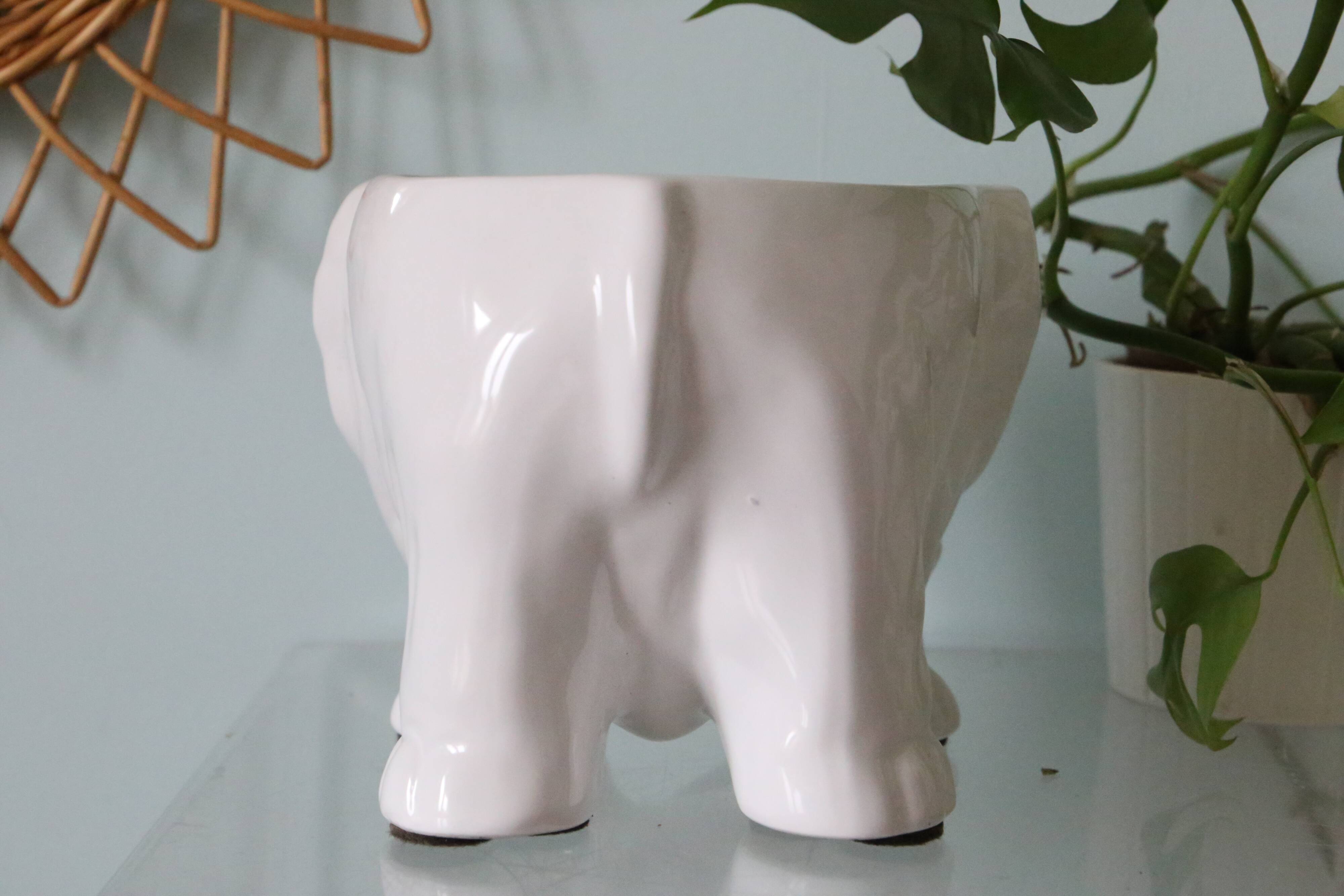 Cache pot éléphant vintage