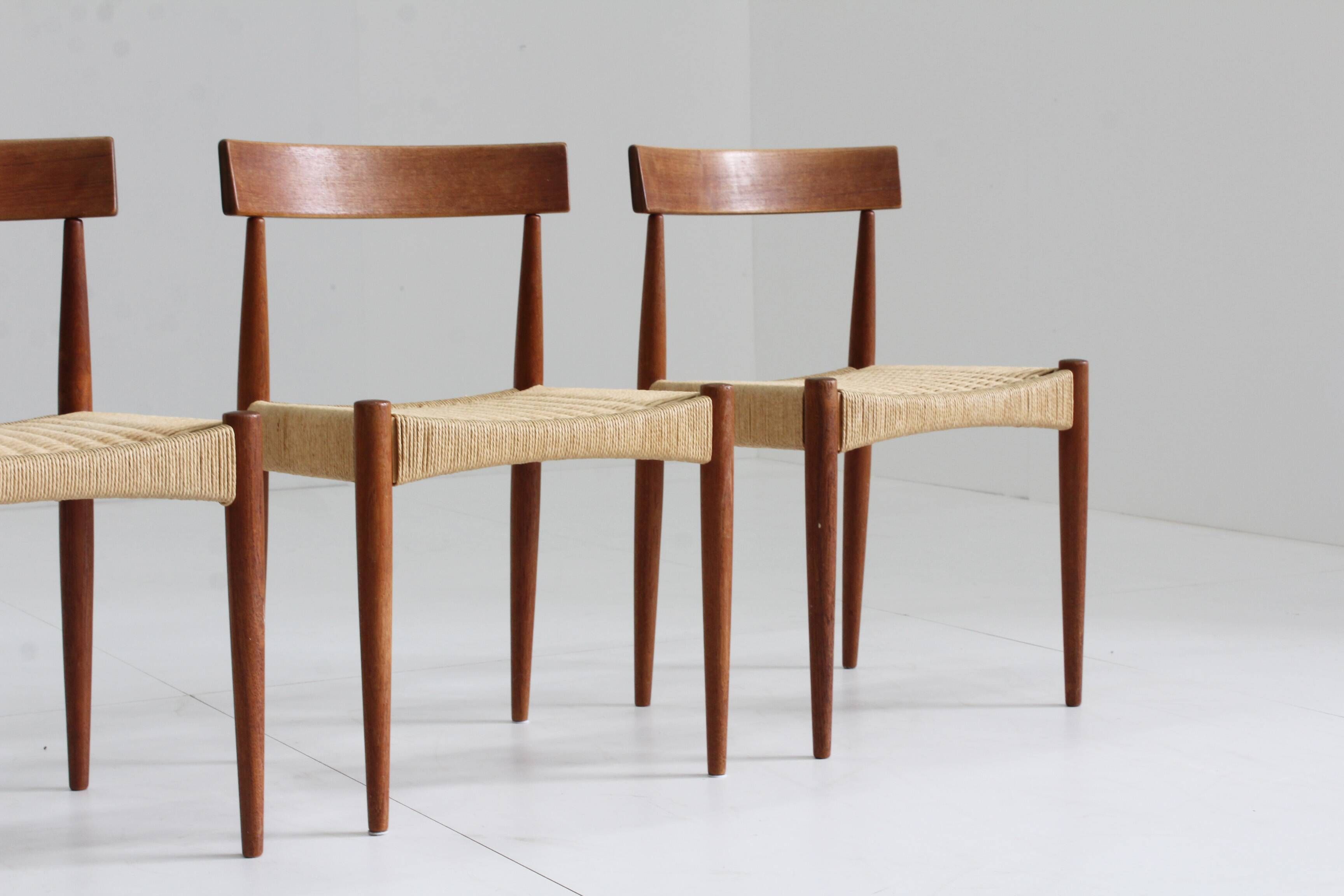 Set of 4 Paper Cord Danish Dining Chairs by Arne Hovmand-Olsen for Mogens Kold