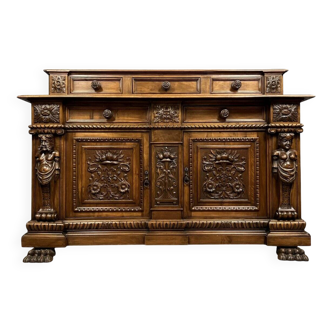 Buffet a gradin a cariatides style Renaissance en noyer vers 1880