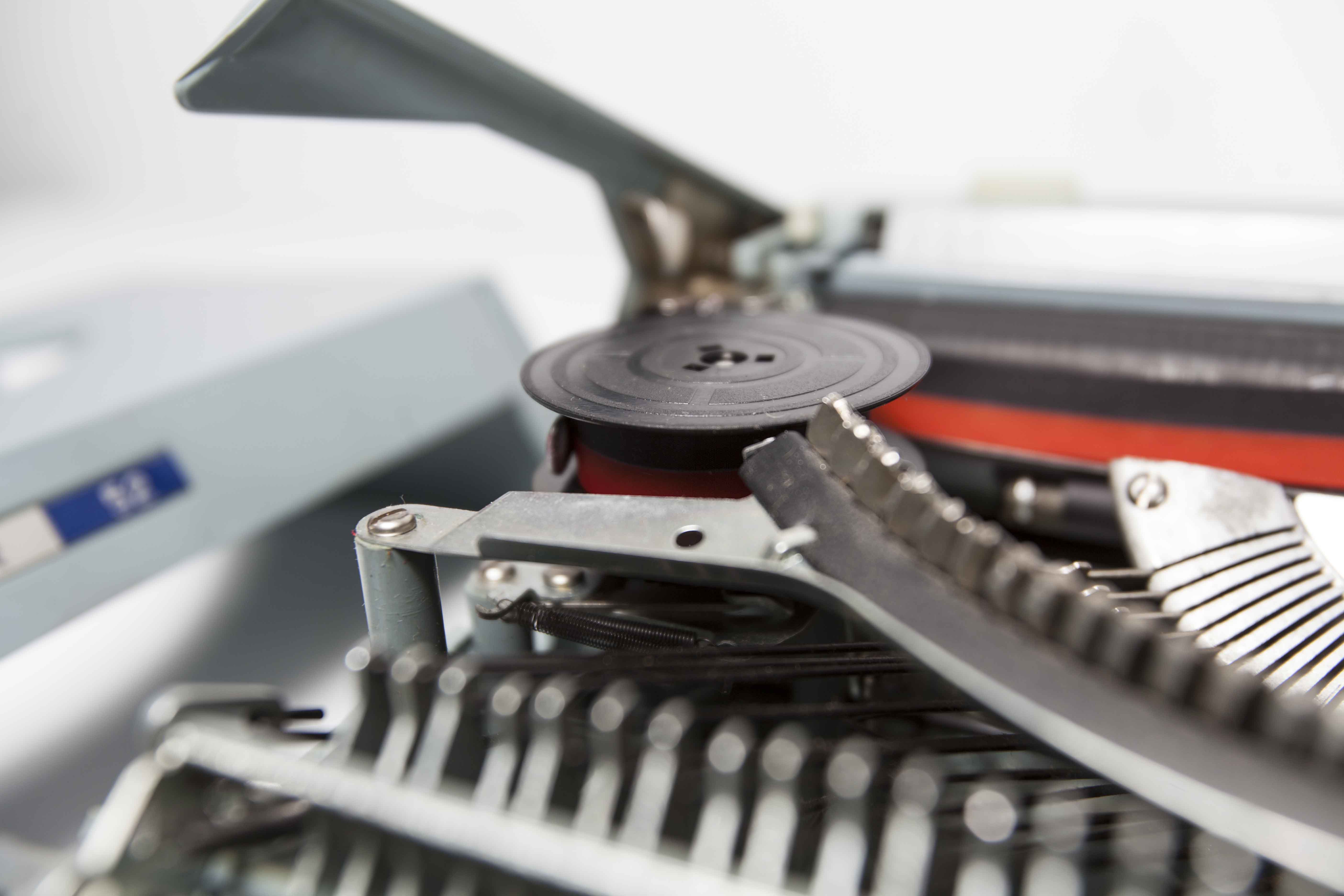 Revised Luxor 1980 typewriter