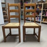 Deux chaises bois classiques