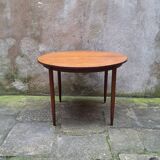 Extendable teak table by Alberts Tibro