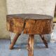Tabouret tripode en bois brut