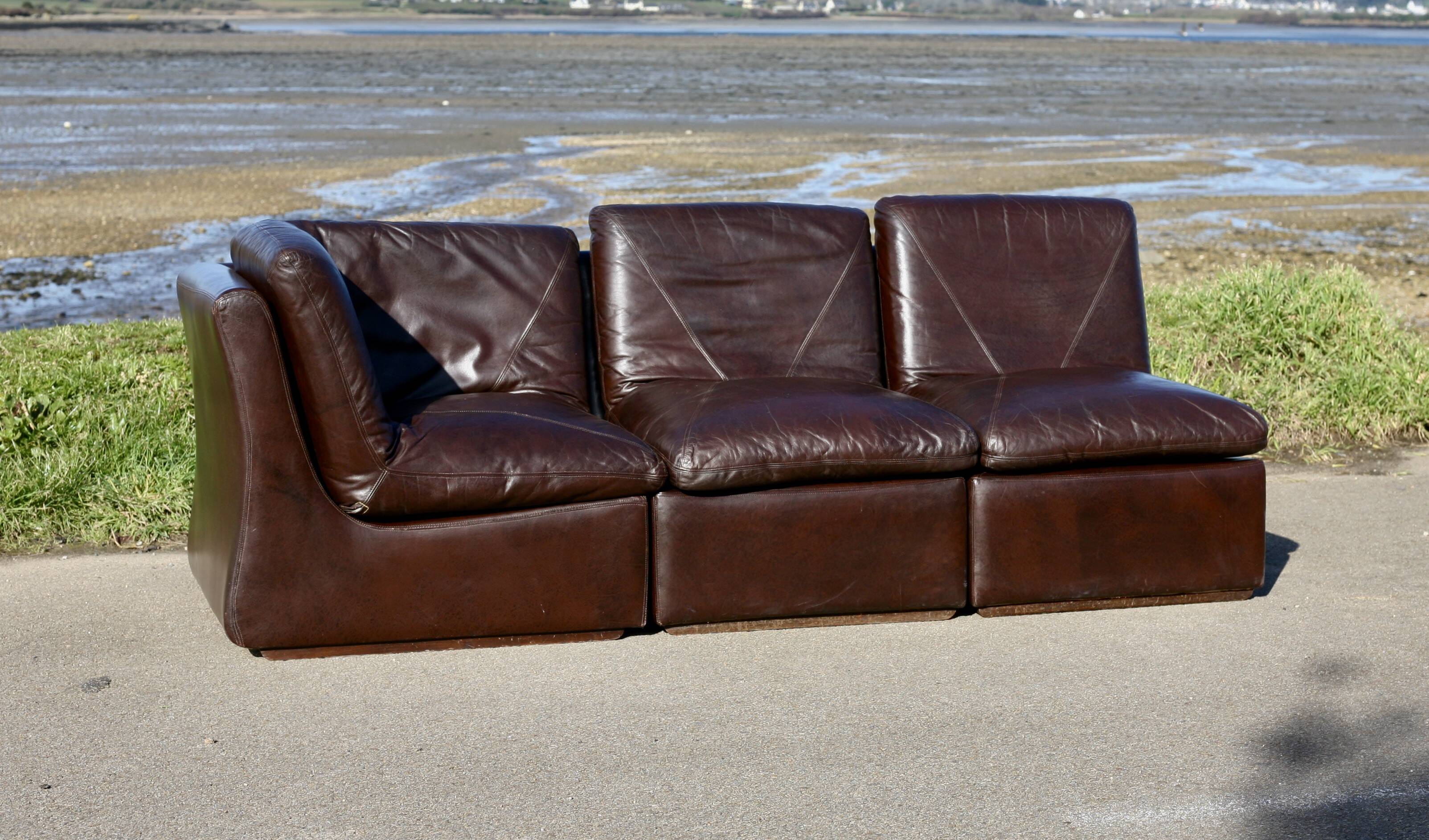 Modular sofa made up of 3 leather armchairs. Circa 1970
