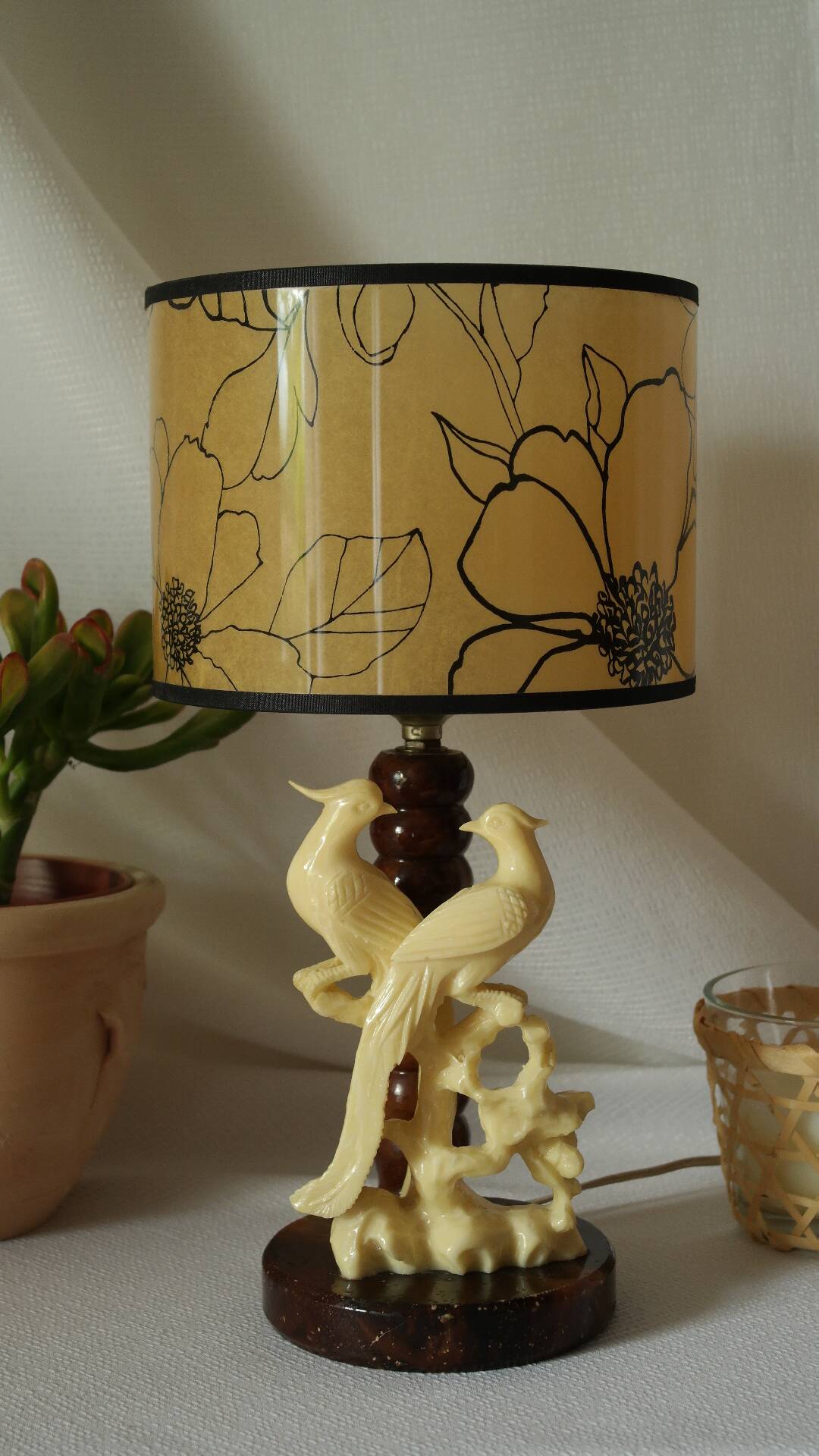 Vintage onyx birds bedside lamp