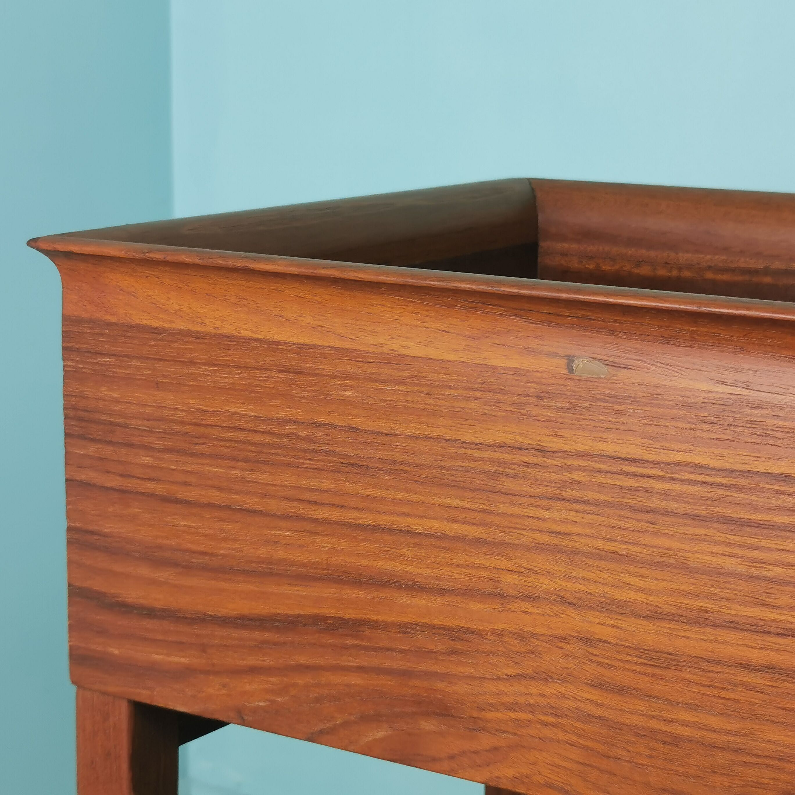 Danish teak gardener
