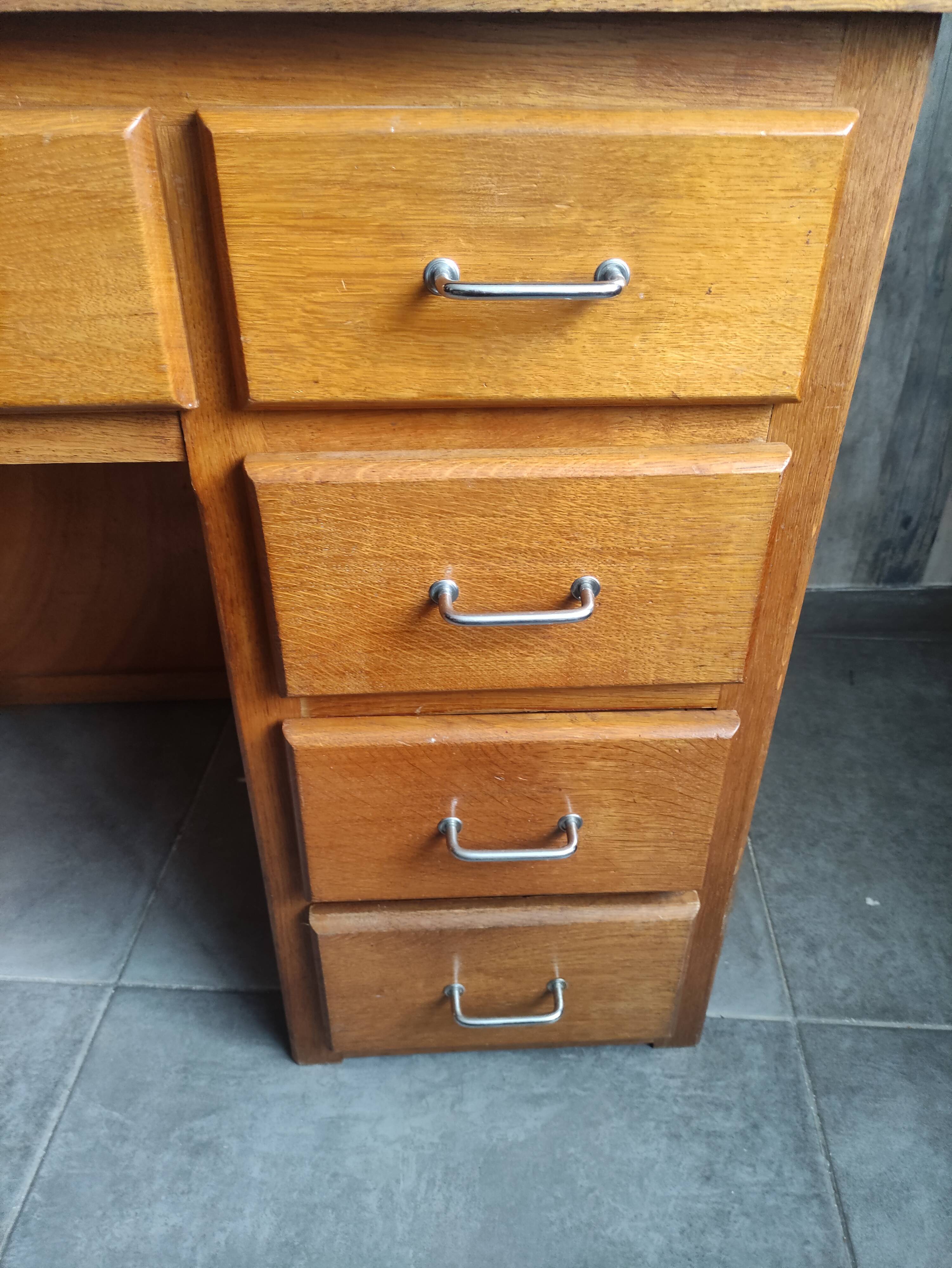 Wooden children's desk around the 60s-70s