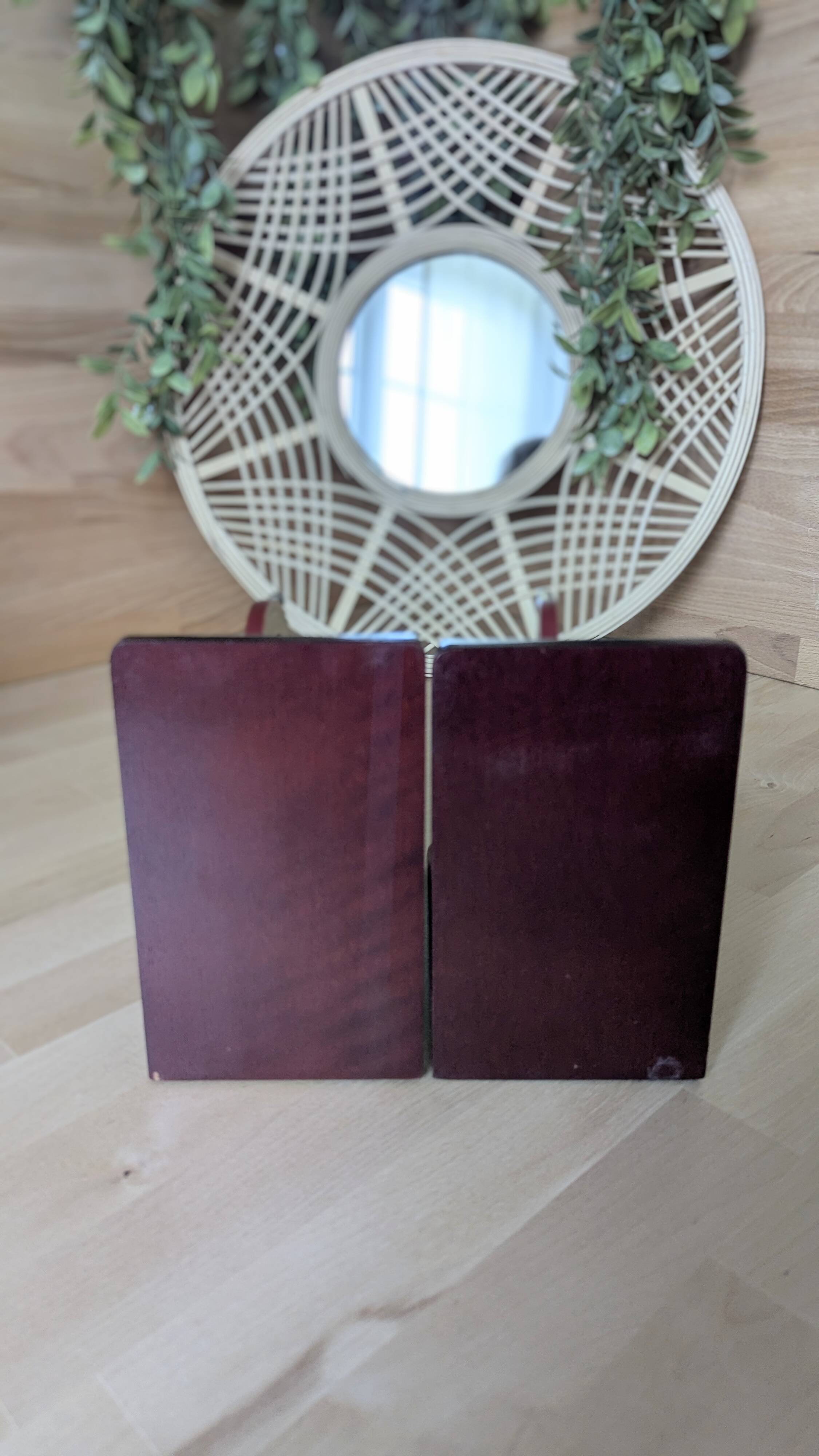 Pair of globe bookends (D-0043)
