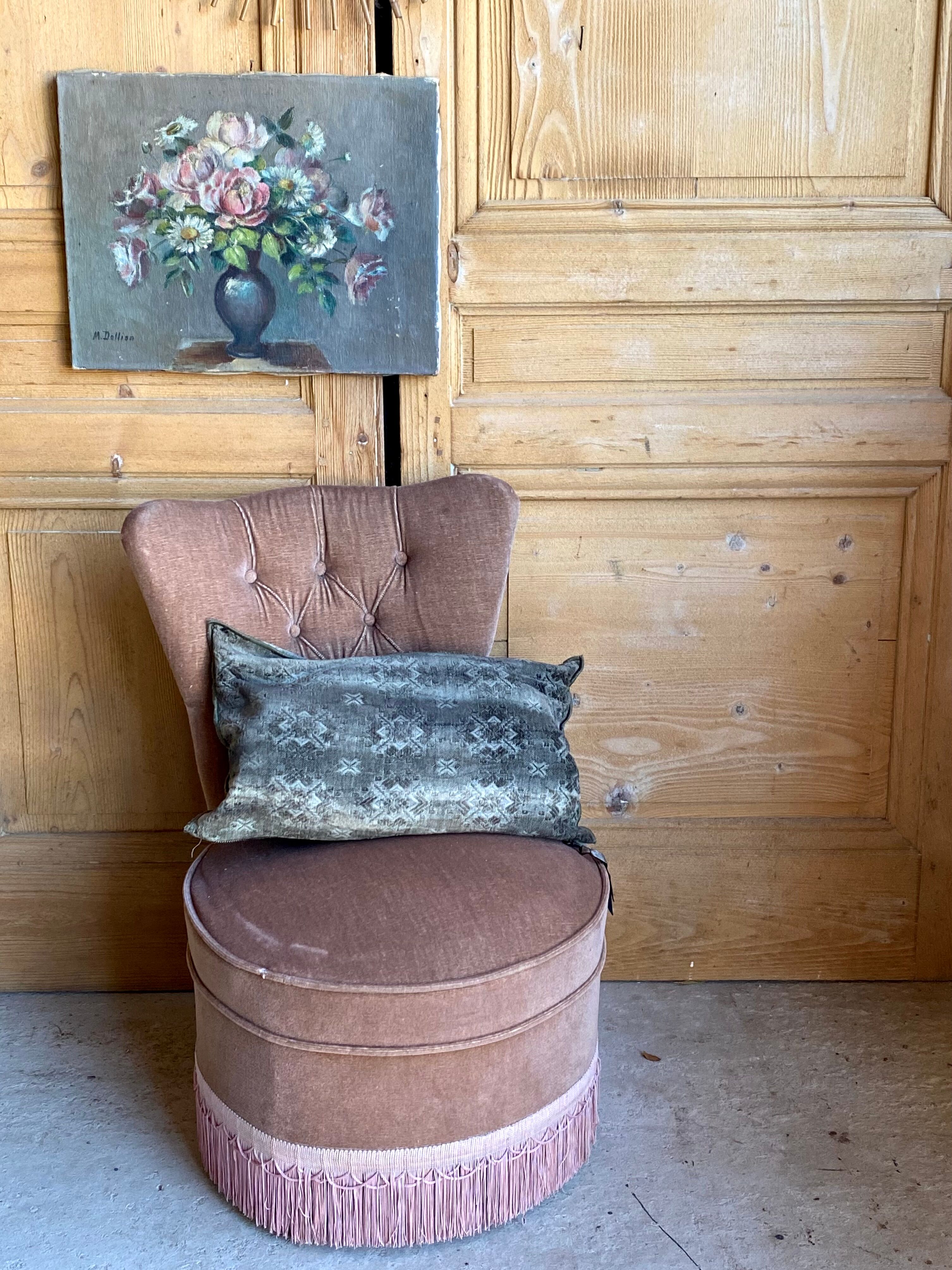 Toad armchair