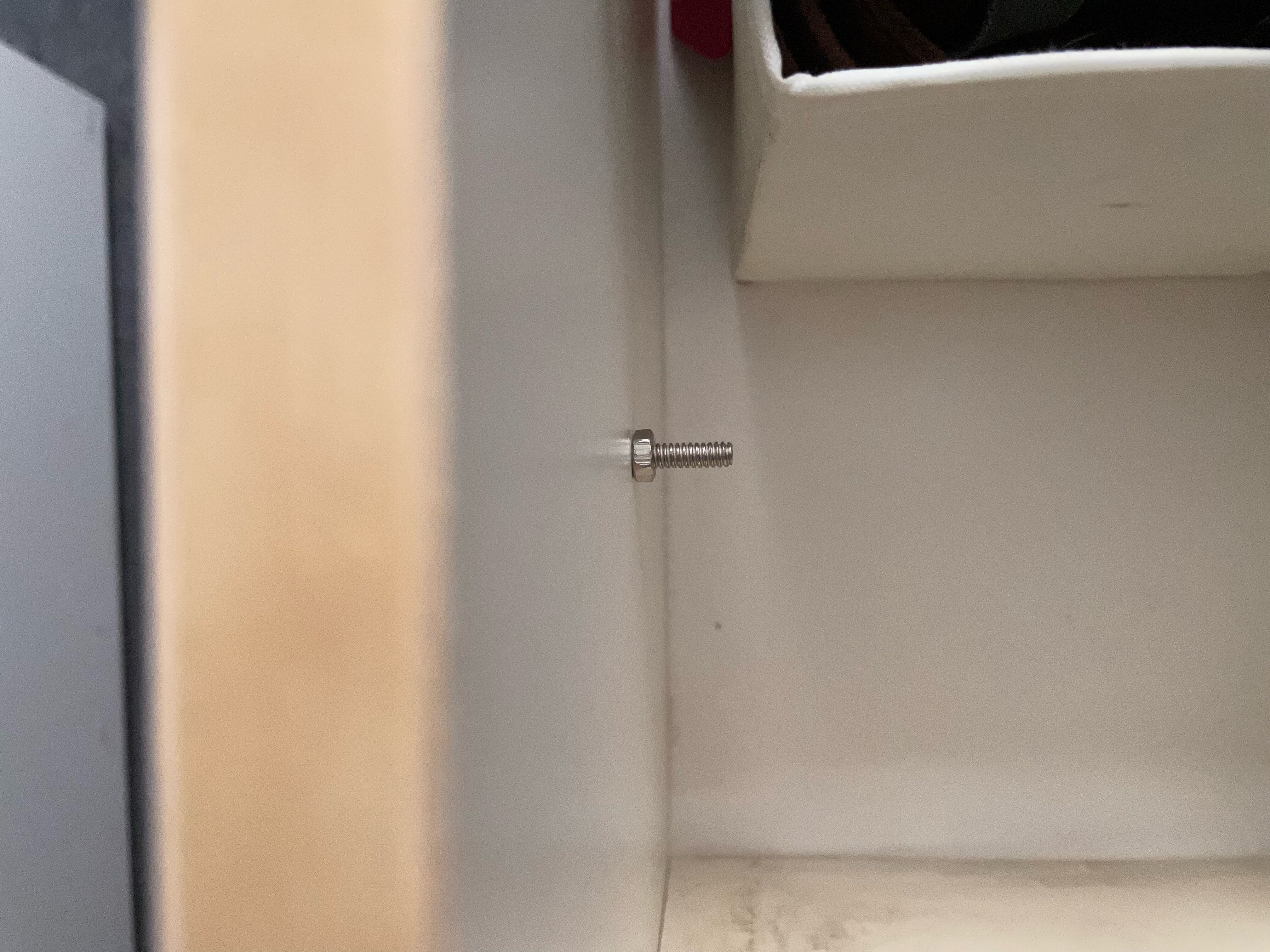 2 buttons, ceramic door handles, white blue