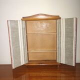 Meuble armoire miniature