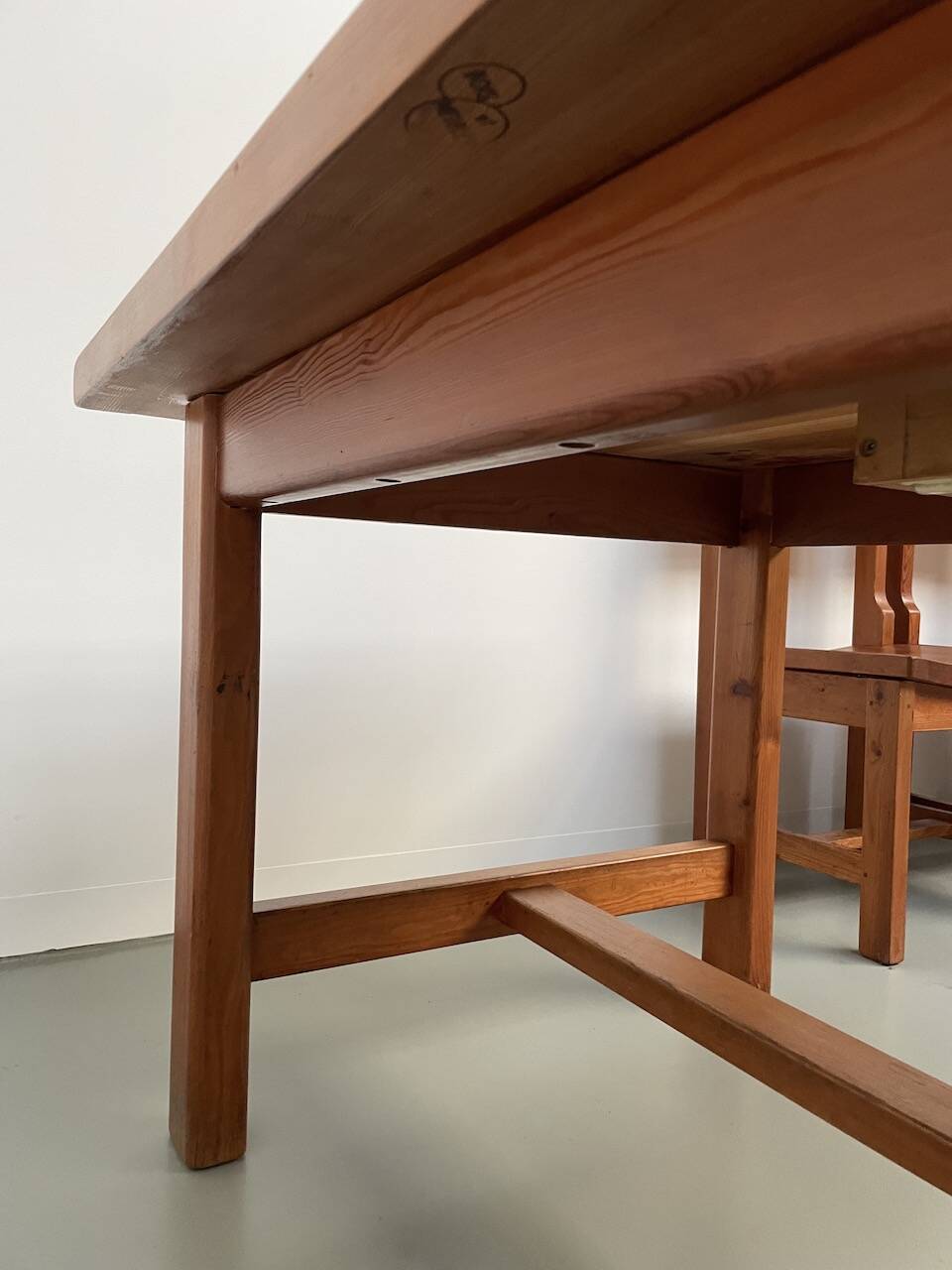 Set of table and 4 chairs, 60s mountain furniture