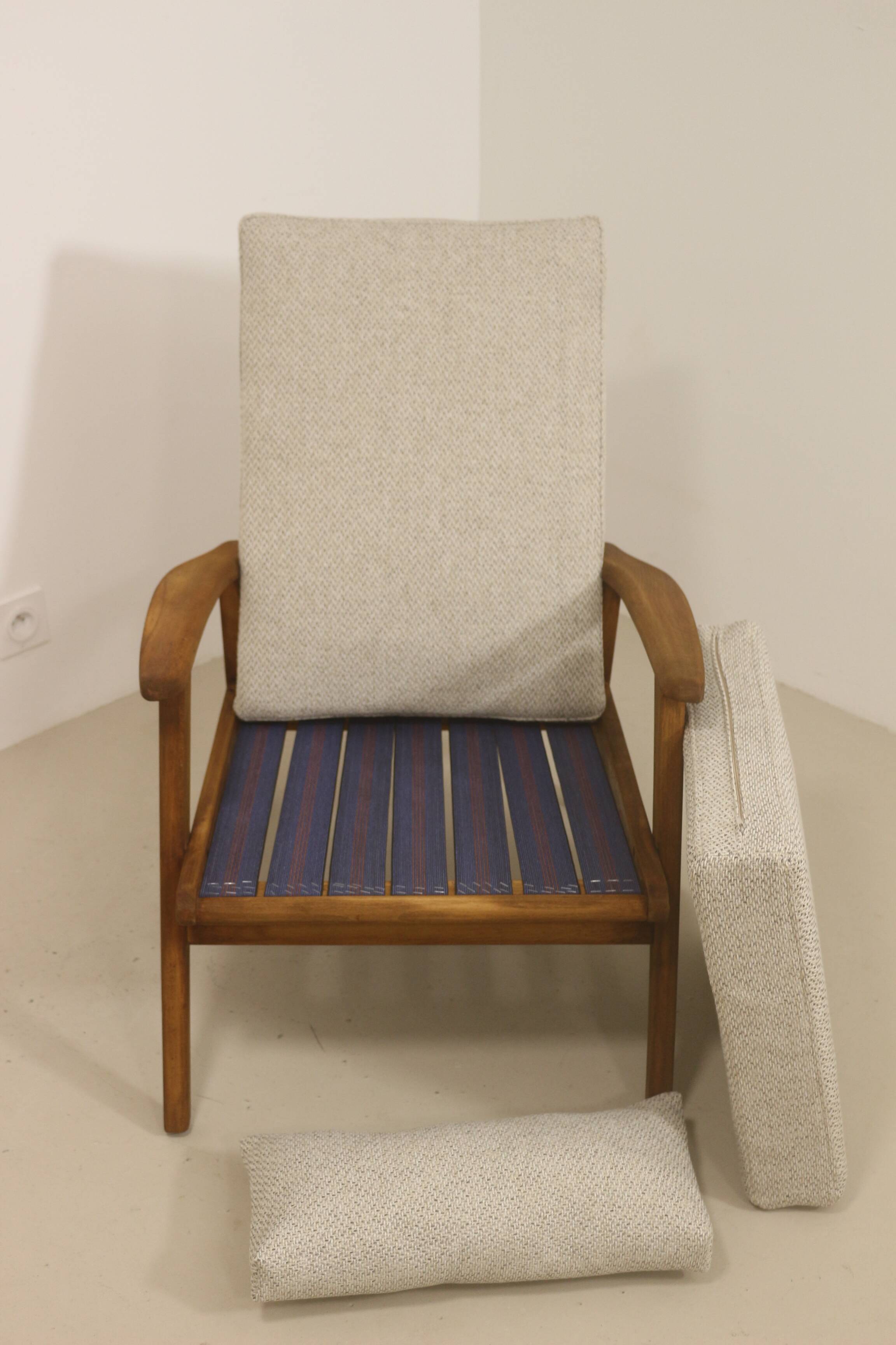 Scandinavian armchair 1960 rounded armrests