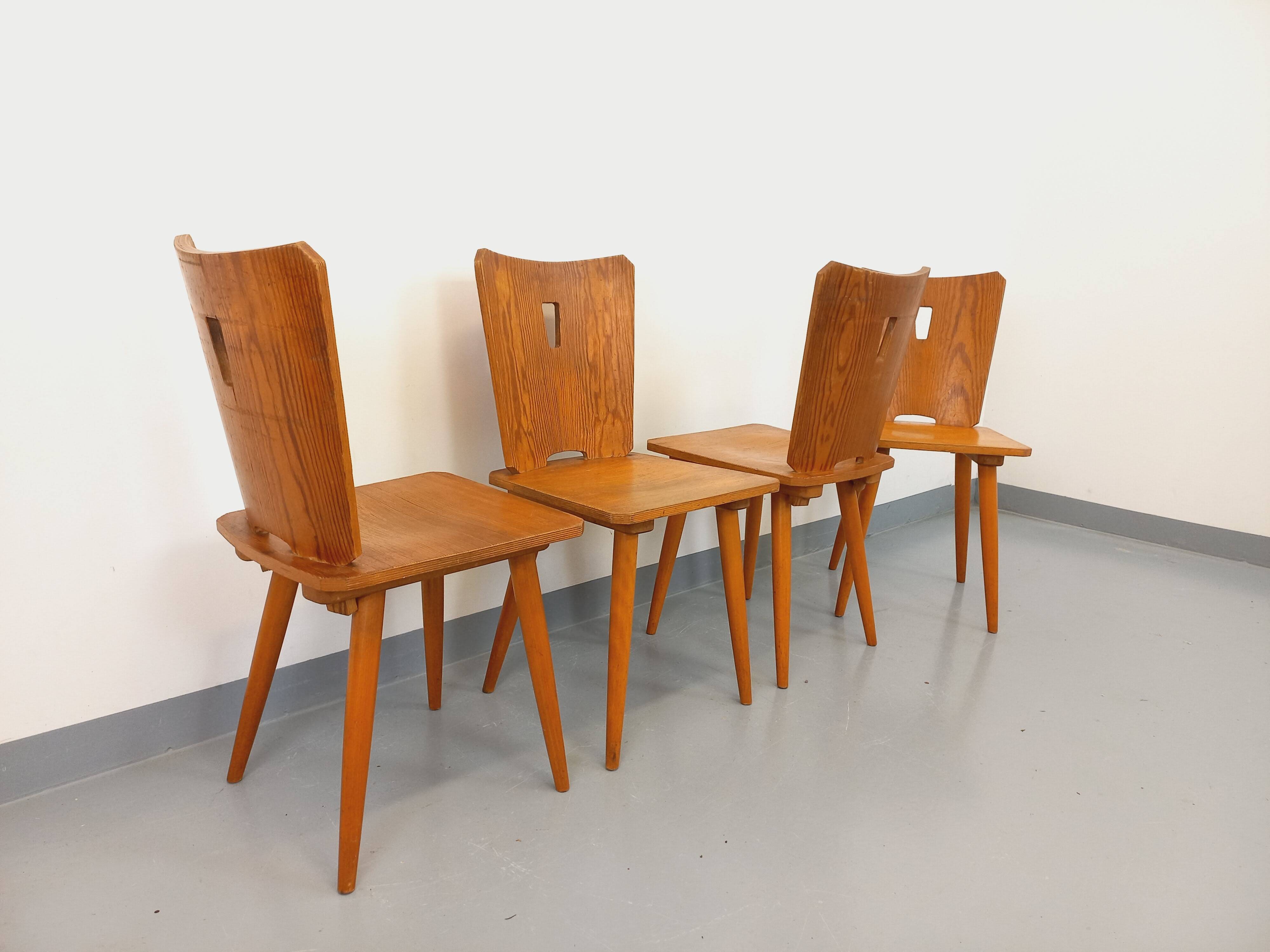 Set of 4 vintage brutalist wooden chairs from the 60s