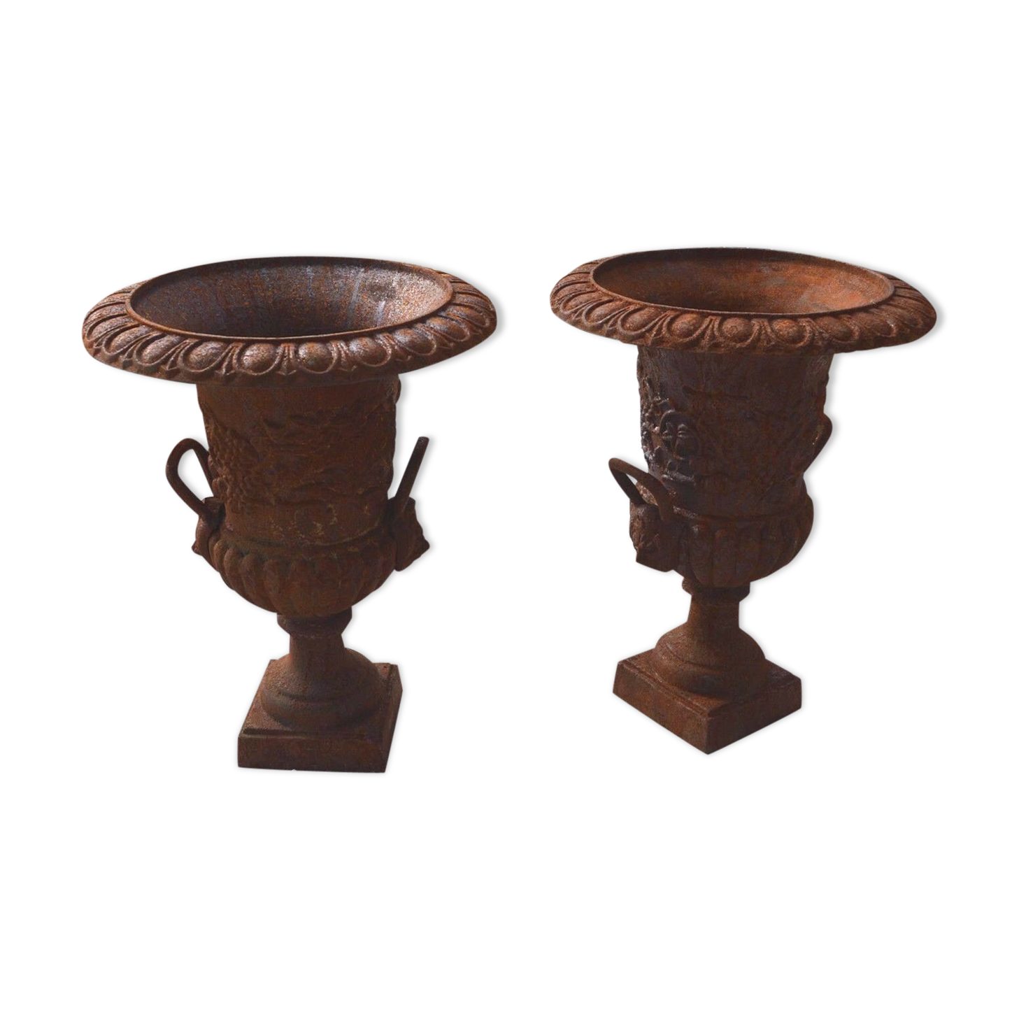 Cast iron media vases