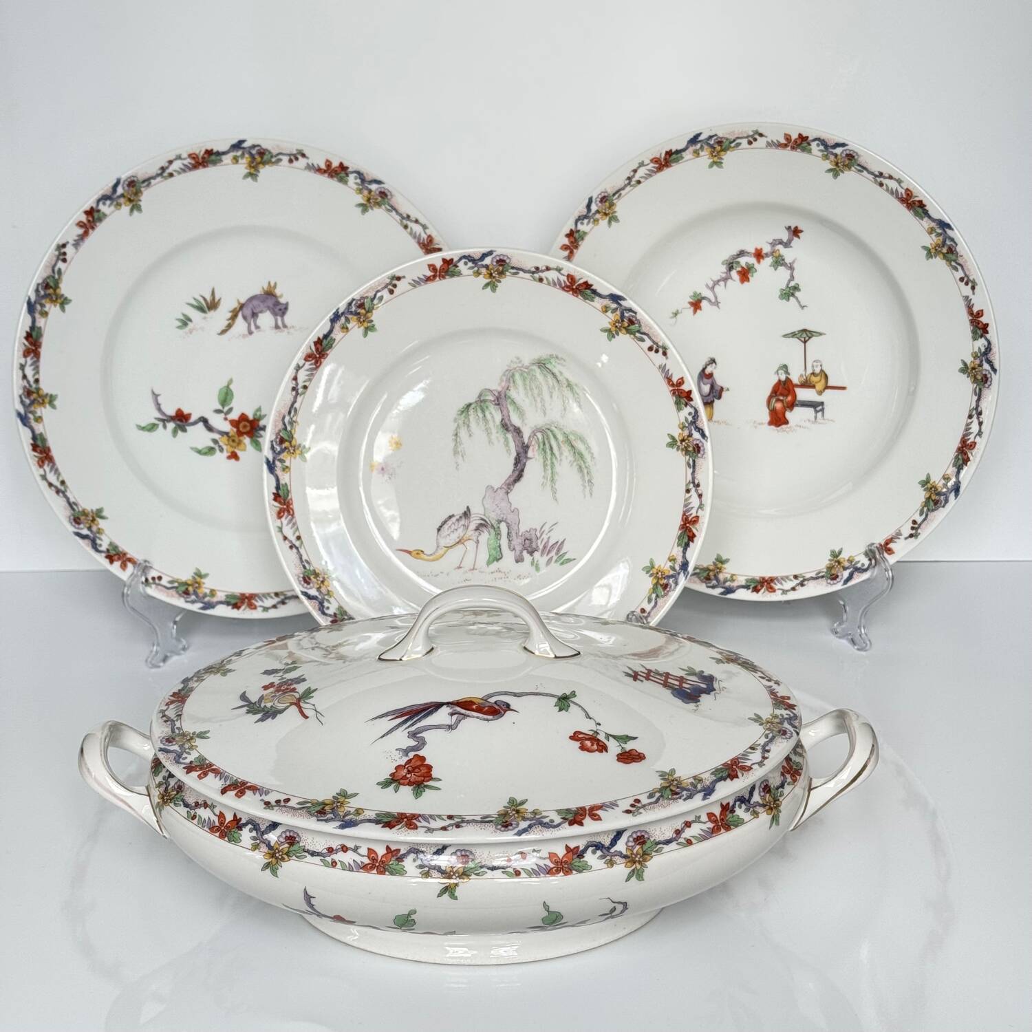 Bernardaud porcelain service, Bussac model – Kakiemon style decoration