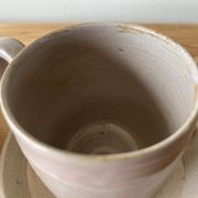Tasse, sous-tasse et sucrier en céramique
