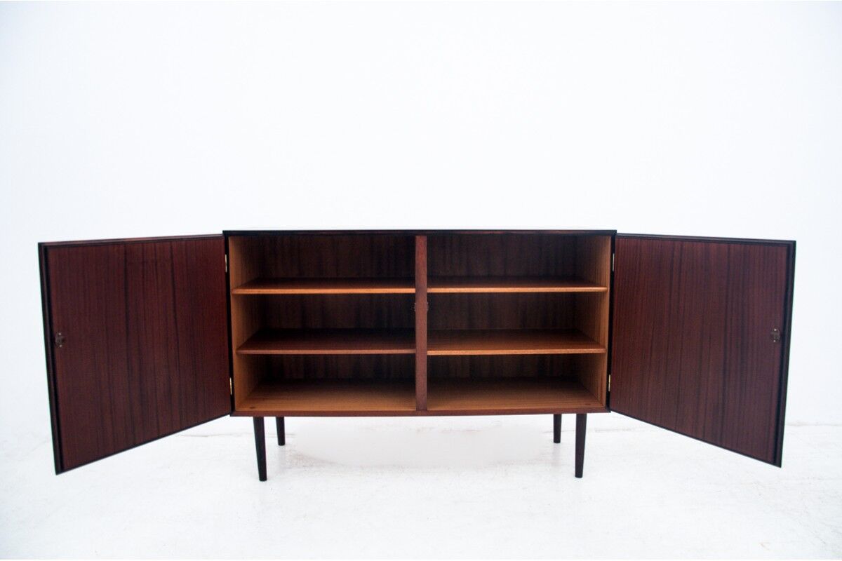 Buffet en palissandre par Gunni Omann, Danemark, années 1960