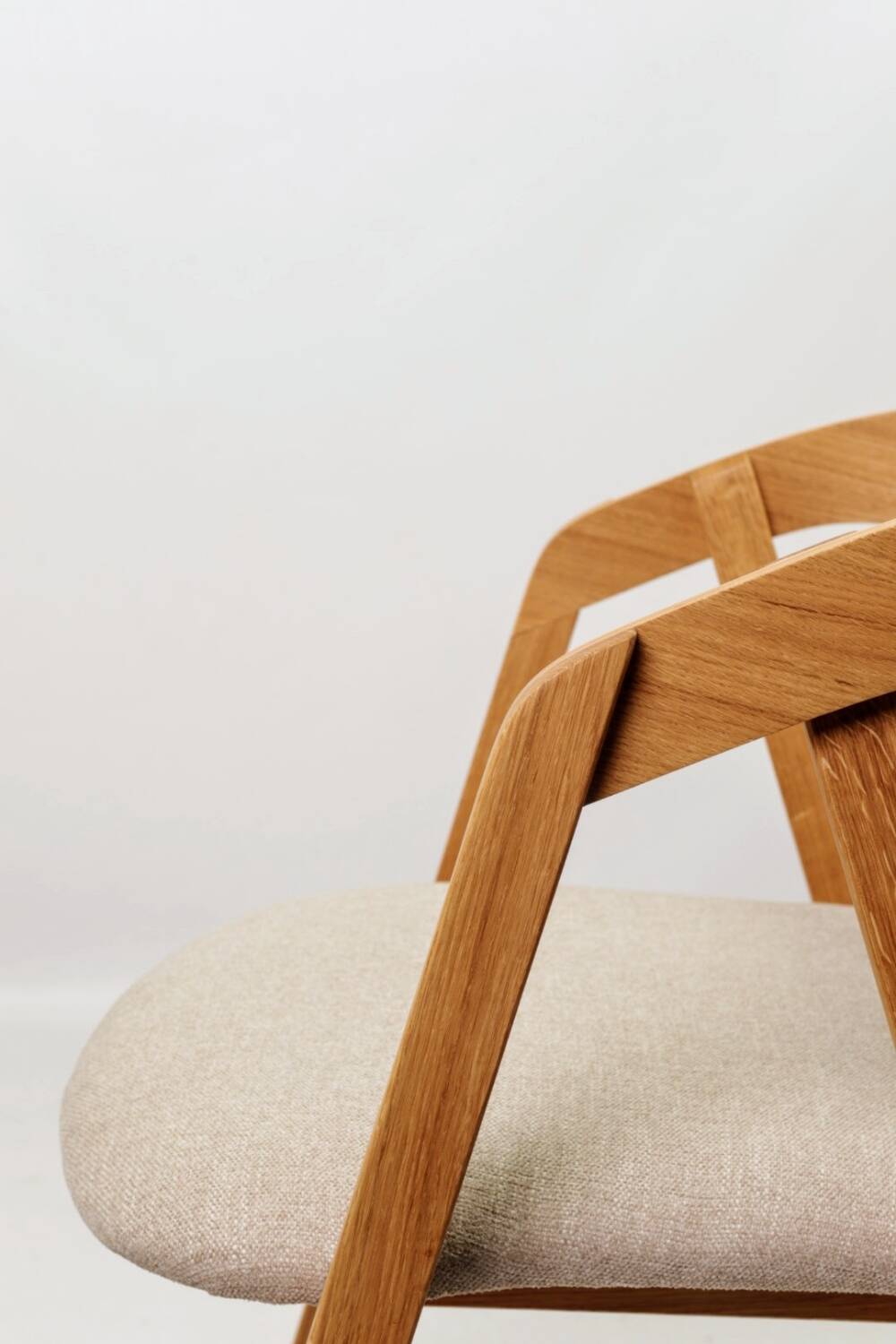 Vintage chairs light oak and beige natural linen