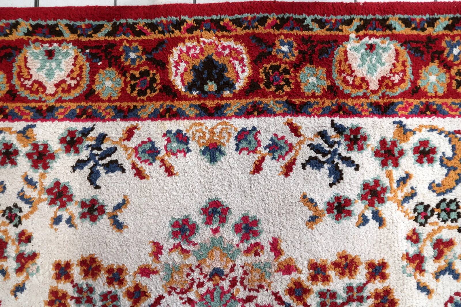 Vintage French Savonnerie wool rug, ivory field & rosace medallion, crimson border, c. 1950s — 202 × 290 cm — 1C1281